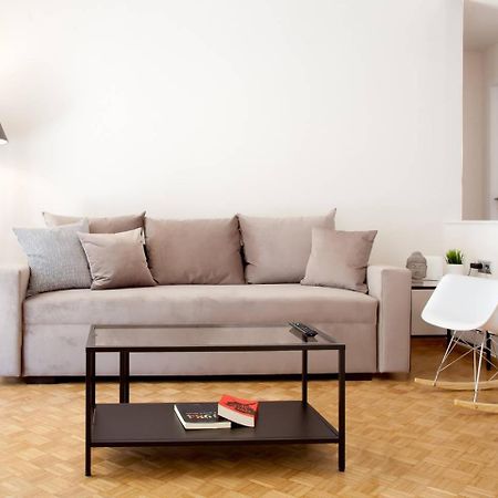 Toni'S Lovely Apartment In Sunny Pangrati Афины Экстерьер фото